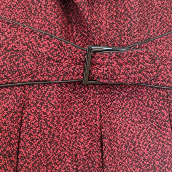 Vintage Style Red and Black Winter Coat - Picture 5 of 6